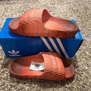 Adidas adilette 22 slide sandals brand new